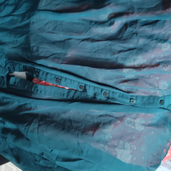 Flowy Bebe Blue Green 💚 Teal 🩵 Blouse Top Size S - Picture 2 of 16